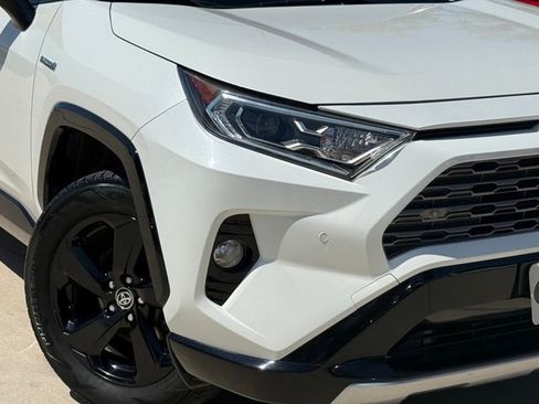 Used 2020 Toyota RAV4 XSE AWD/4WD image 3