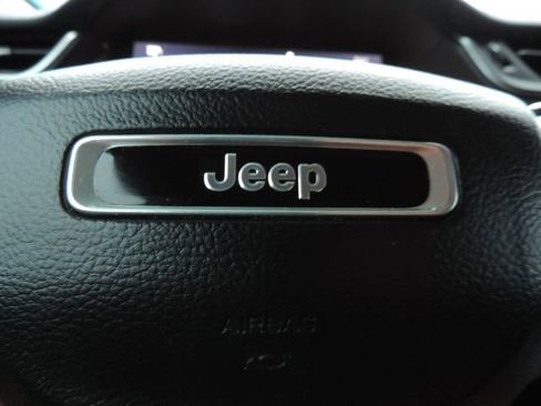 Used 2022 Jeep Grand Cherokee L Limited image 31