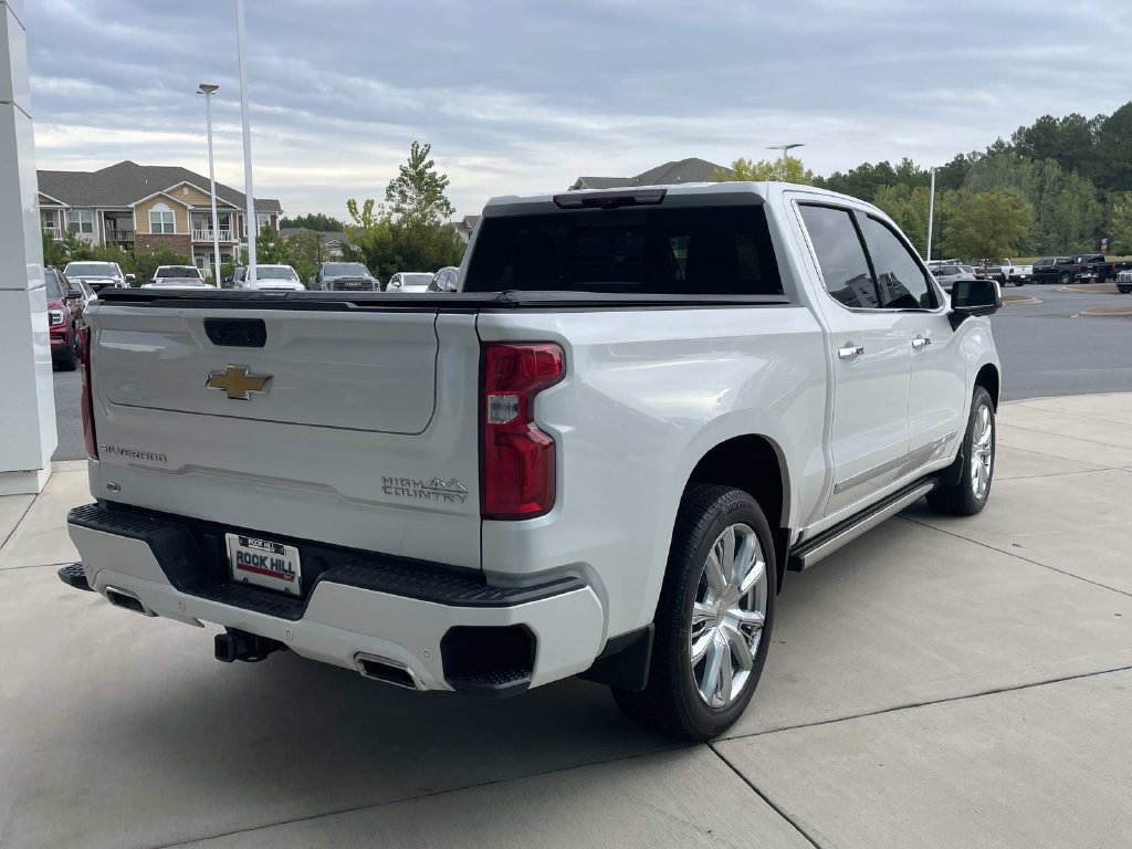 Used 2024 Chevrolet Silverado 1500 High Country AWD/4WD image 5