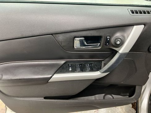 Used 2014 Ford Edge SEL w/ Equipment Group 205A AWD/4WD image 21