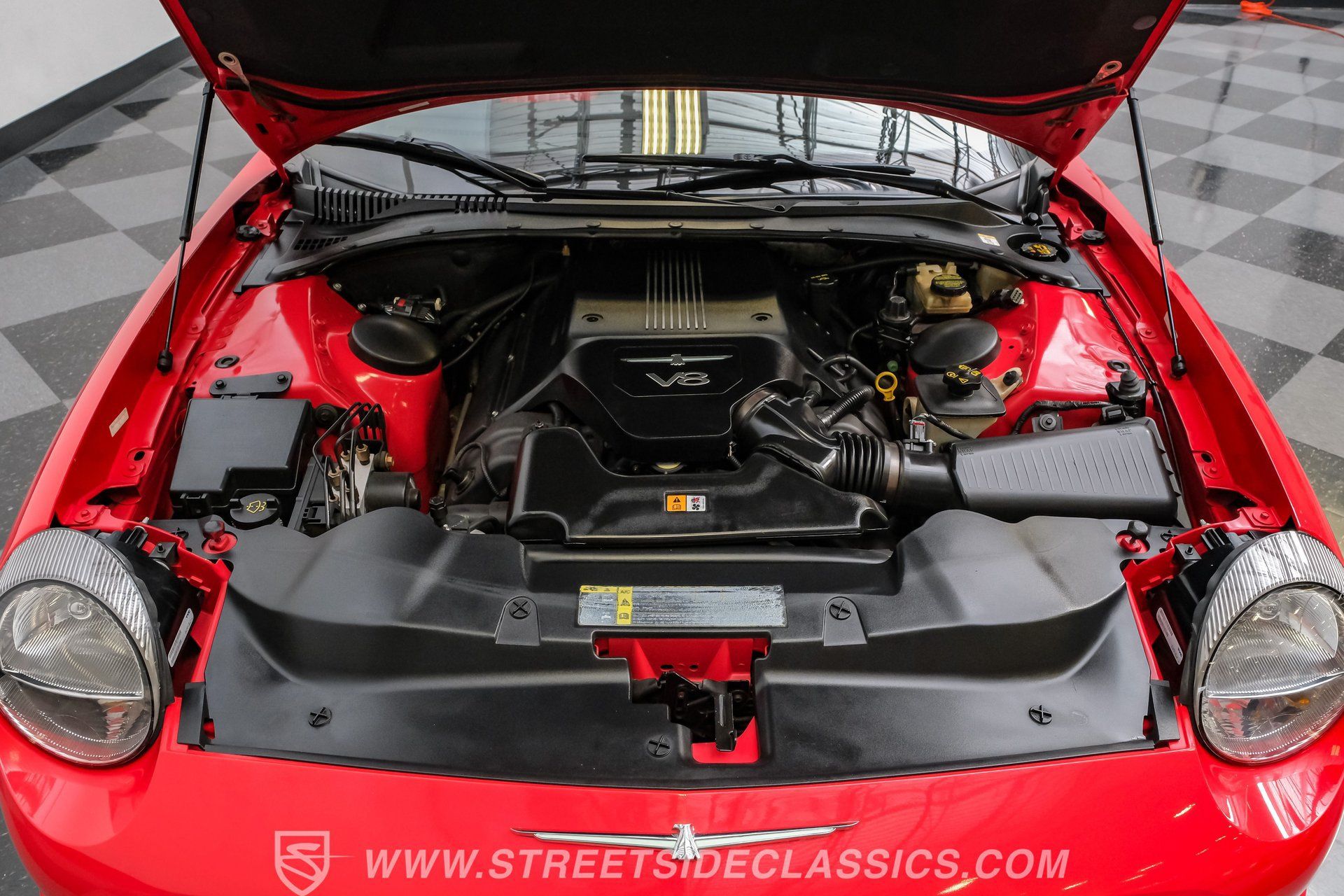 Used 2004 Ford Thunderbird RWD image 3