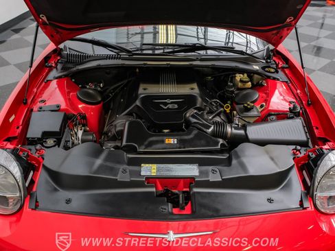 Used 2004 Ford Thunderbird RWD image 3