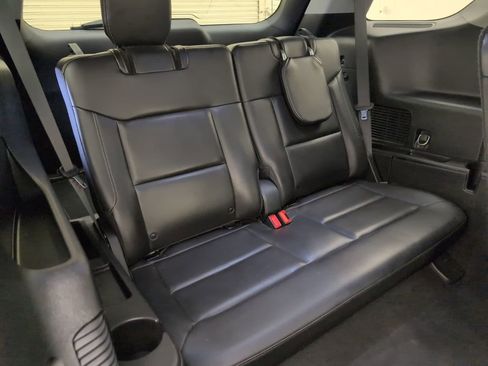 Certified 2021 Ford Explorer XLT w/ Equipment Group 202A RWD image 17