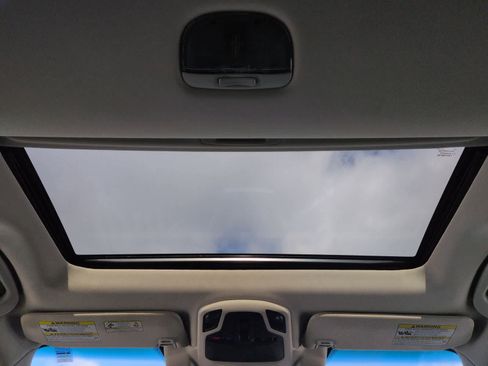 Used 2022 Subaru Outback Limited image 23