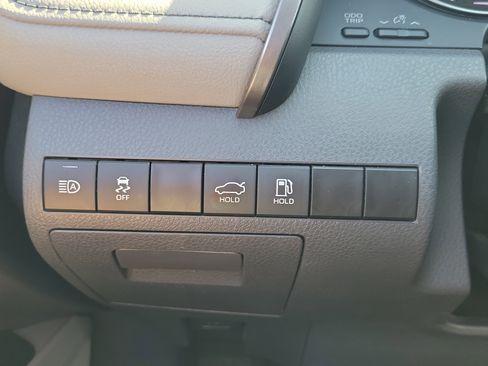 Used 2024 Toyota Camry SE image 22