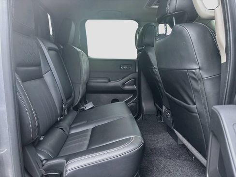 Used 2023 Nissan Frontier SV w/ SV Premium Package AWD/4WD image 33