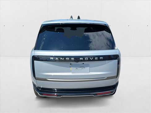 New 2025 Land Rover Range Rover SE image 6