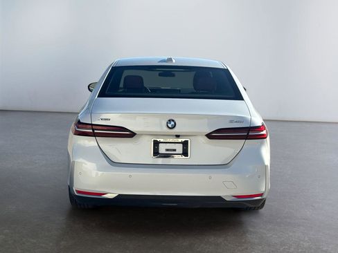 Certified 2025 BMW 540i xDrive w/ Premium Package image 4