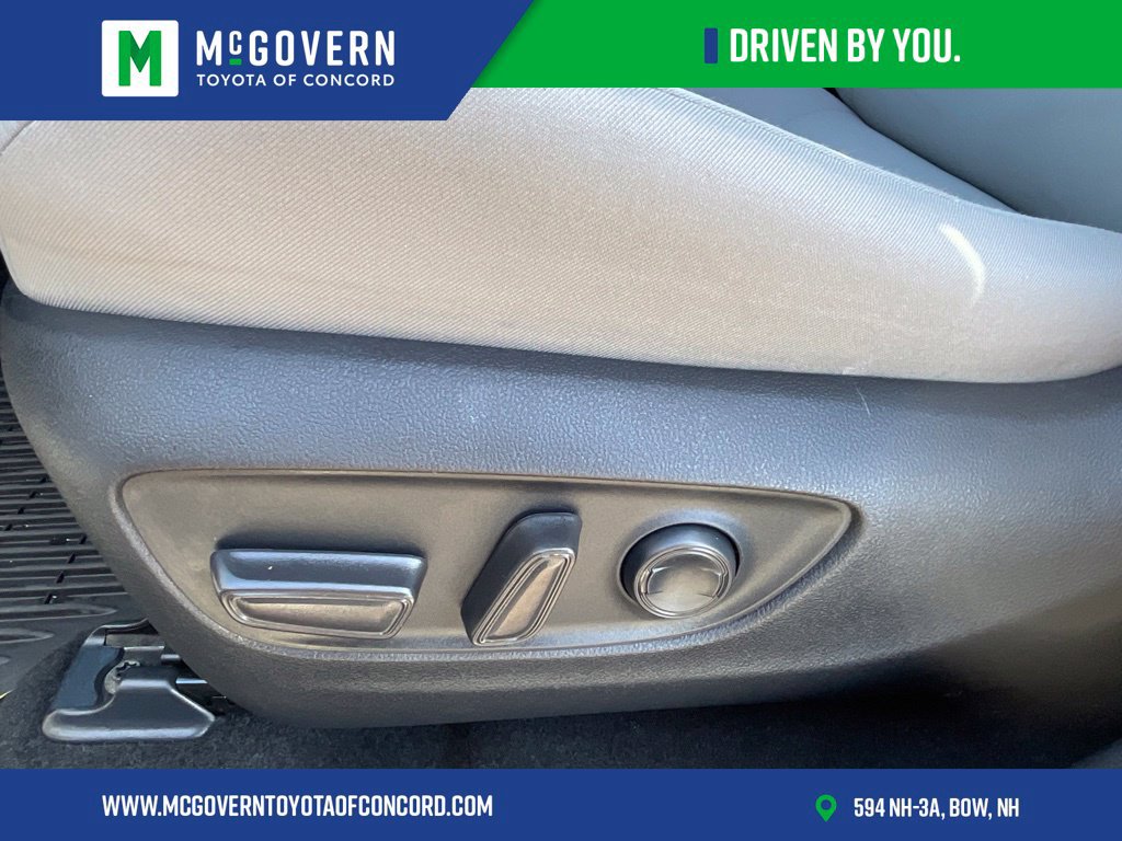 Used 2023 Toyota RAV4 XLE w/ Convenience Package AWD/4WD image 12