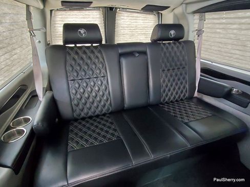 Used 2023 Chevrolet Express 2500 RWD image 4
