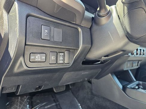 Used 2021 Toyota Tacoma TRD Off-Road AWD/4WD image 21