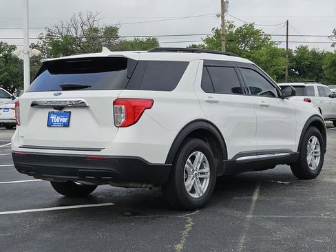 Used 2024 Ford Explorer XLT RWD image 8