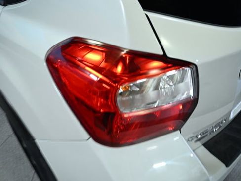 Used 2016 Subaru Crosstrek 2.0i Premium w/ Moonroof Package image 12