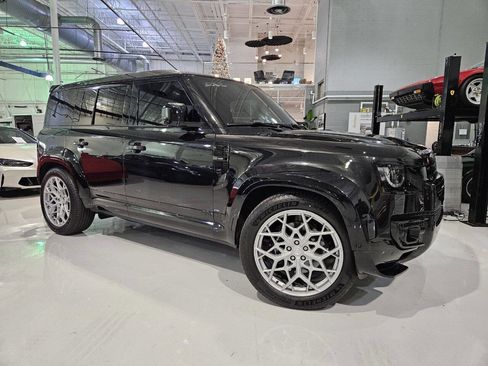 Used 2024 Land Rover Defender 110 V8 image 56