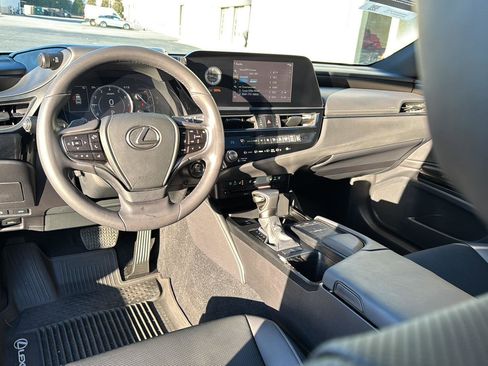 Certified 2022 Lexus ES 350 w/ Premium Package image 16