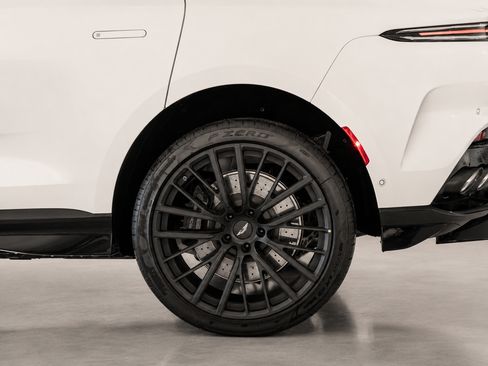 Used 2026 Aston Martin DBX 707 AWD/4WD image 7