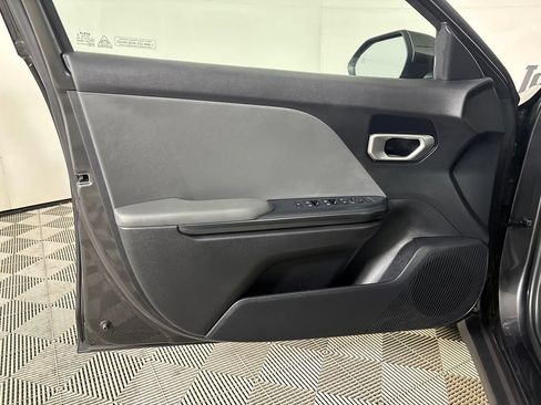 Used 2025 Kia K4 FWD image 9