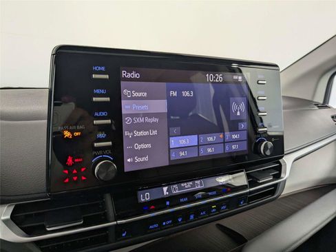 Used 2024 Toyota Sienna XLE FWD image 20