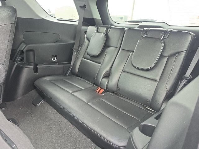 Used 2023 Ford Explorer Limited w/ Limited Technology Package AWD/4WD image 6