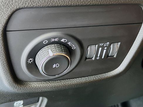 Used 2023 Jeep Grand Cherokee Summit w/ Adv Protech Group IV AWD/4WD image 14