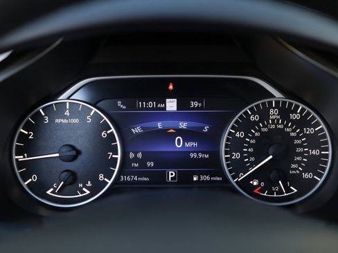 Used 2024 Nissan Murano SV image 12