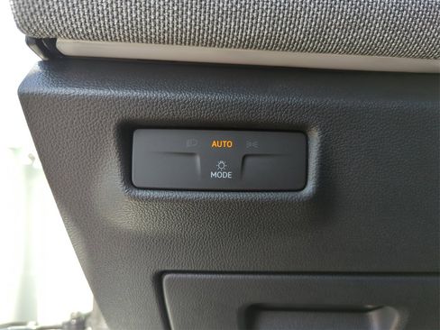 New 2026 Volkswagen Tiguan S image 37