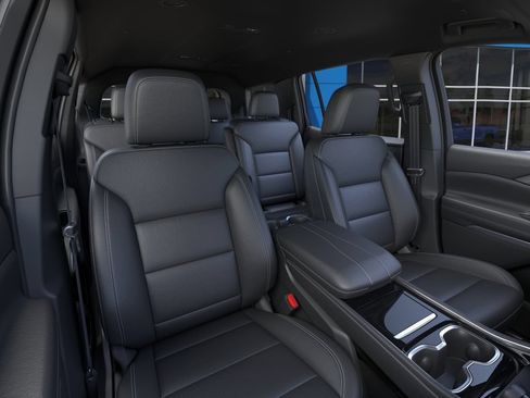 New 2026 Chevrolet Traverse LT w/ Midnight/Sport Edition AWD/4WD image 23
