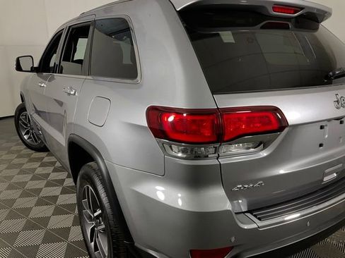 Used 2020 Jeep Grand Cherokee Limited w/ Luxury Group II image 38