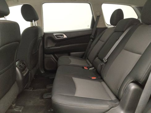 Used 2017 Nissan Pathfinder SV FWD image 18