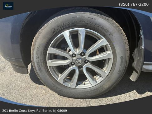 Used 2013 Nissan Pathfinder SL w/ Trailer Tow Pkg image 15