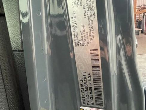 Certified 2024 Jeep Gladiator Sport AWD/4WD image 10