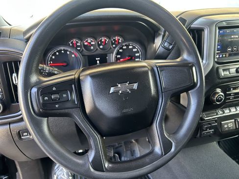 Used 2021 Chevrolet Silverado 1500 Custom Trail Boss AWD/4WD image 4