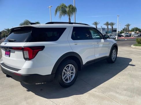 New 2026 Ford Explorer Active RWD image 5