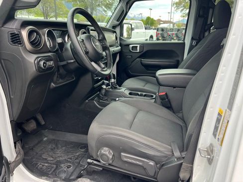 Used 2020 Jeep Wrangler Unlimited Sport AWD/4WD image 25