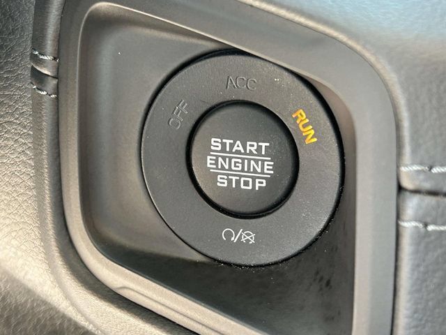 Used 2026 Jeep Wrangler Unlimited Rubicon AWD/4WD image 29