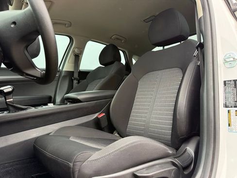 Used 2025 Kia K5 LXS FWD image 14