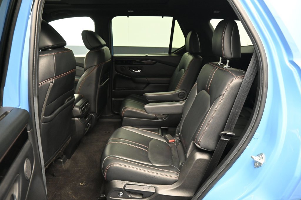 Certified 2024 Honda Pilot TrailSport image 23