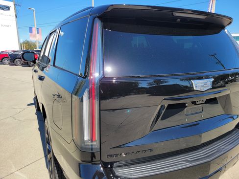 New 2026 Cadillac Escalade Platinum Sport w/ LPO, ONYX Package image 10