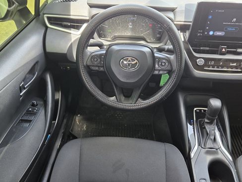 Certified 2025 Toyota Corolla LE FWD image 6