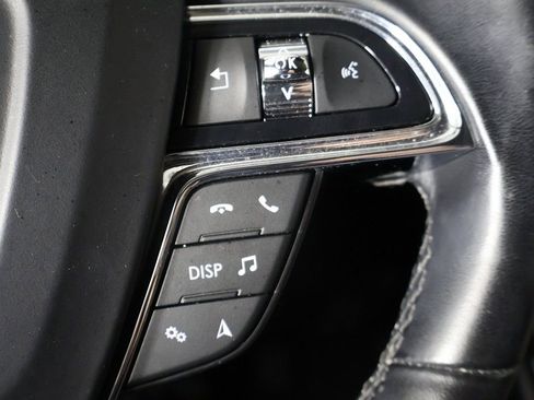 Used 2022 Lincoln Nautilus Reserve AWD/4WD image 41