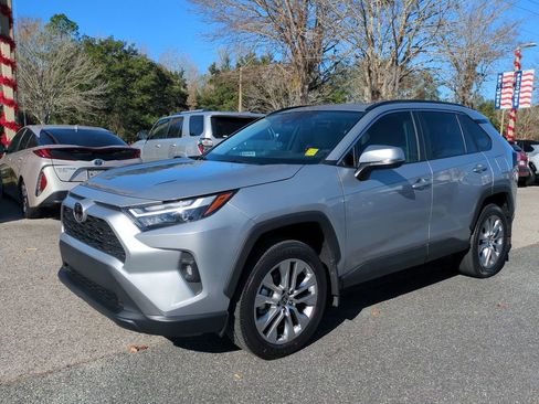 Used 2024 Toyota RAV4 XLE Premium image 2