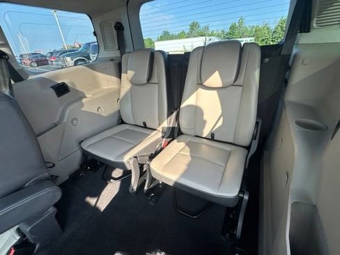 Used 2016 Ford Transit Connect Titanium FWD image 12