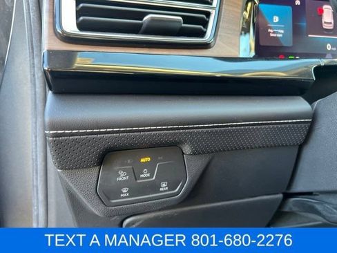 Used 2024 Volkswagen Atlas SE AWD/4WD image 16