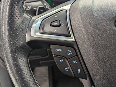 Used 2020 Ford Edge ST image 13