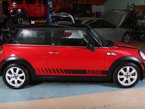 Used 2007 MINI Cooper S FWD image 8