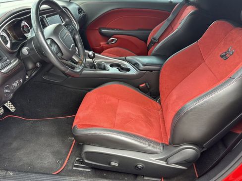 Used 2021 Dodge Challenger R/T Scat Pack image 12