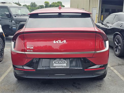 Used 2024 Kia EV6 Wind w/ Wind Technology Package AWD/4WD image 9