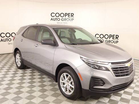 Used 2024 Chevrolet Equinox LS w/ LS Convenience Package image 1