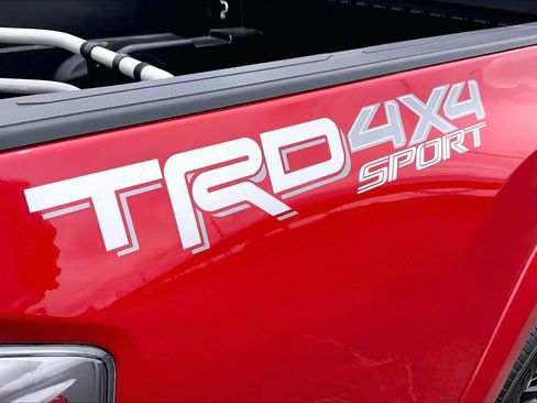 Used 2023 Toyota Tacoma TRD Sport w/ Technology Package AWD/4WD image 10