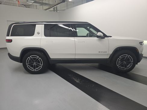 Used 2025 Rivian R1S Adventure AWD/4WD image 6